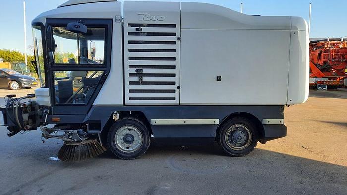 Gebruikt 2010 Ravo 530 ST