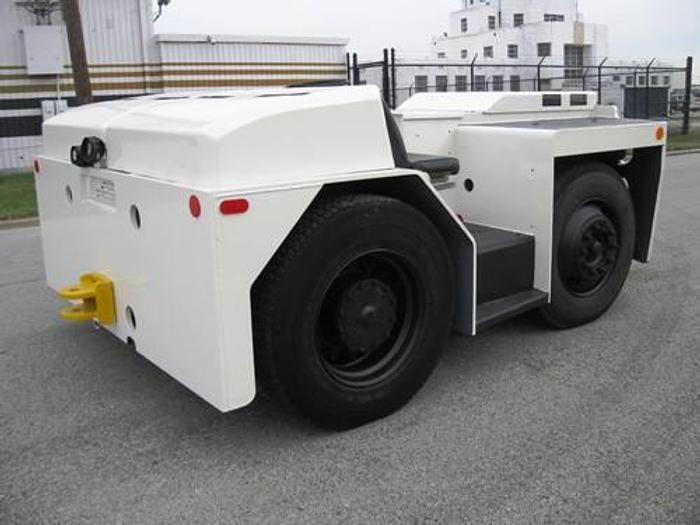 Used 1993 United Pushback Tractor Model# SM-200C