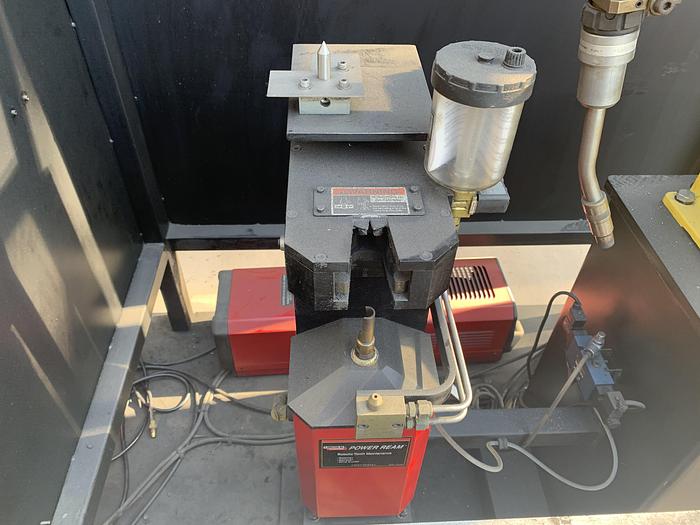 Used FANUC ARCMATE 100IB MIG WELDING CELL WITH RJ3iB CONTROLLER