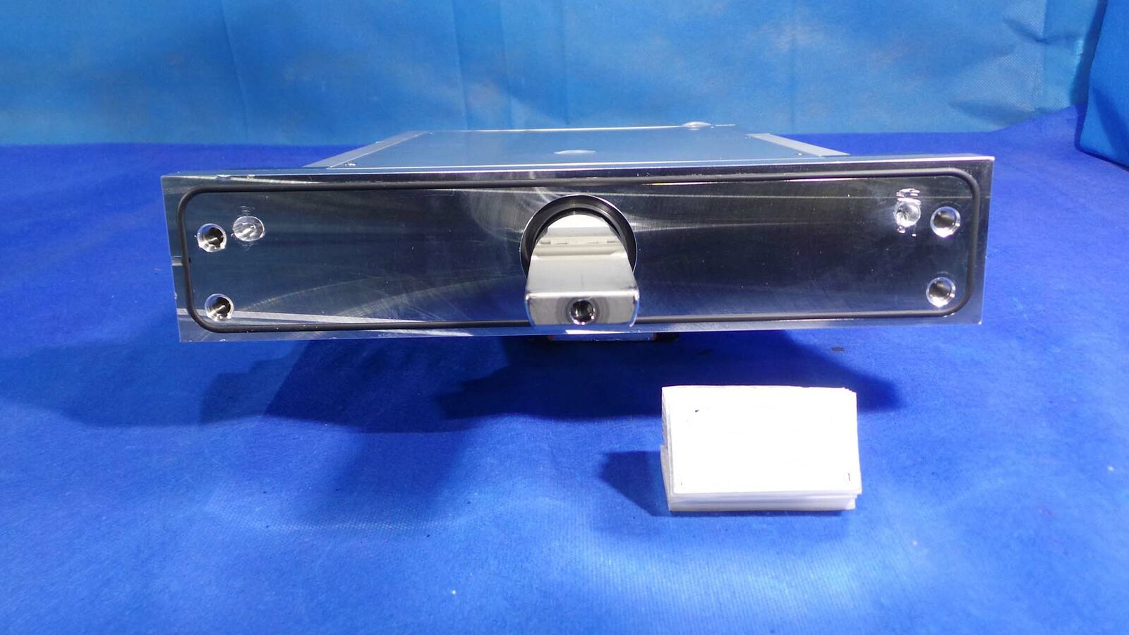 Used SMC XGT300-30-1A-X804 Valve, XGT300-30-1A-X804 / SLIT Valve / Press 10~6 Pa~atm OPE