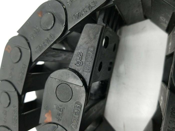 Used IGUS E14.3.028 (18 Pieces), 114.3.1.PZ(2 Pieces )