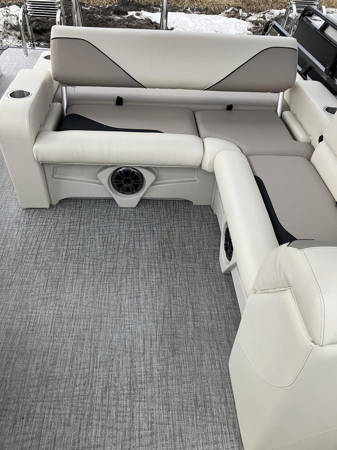 2026 Avalon Venture 85 VRB