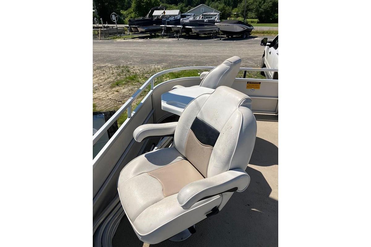 Used 2002 Aqua Patio Dinette