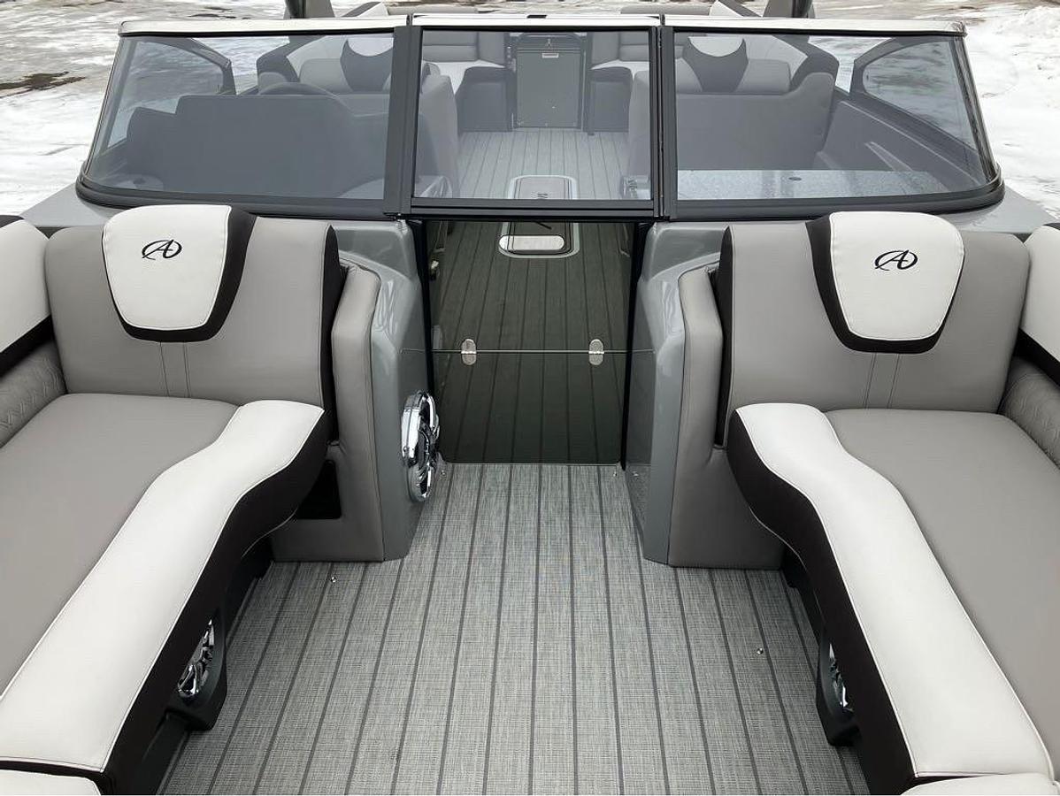 2023 Avalon Catalina Quad lounge Windshield Tri-Toon