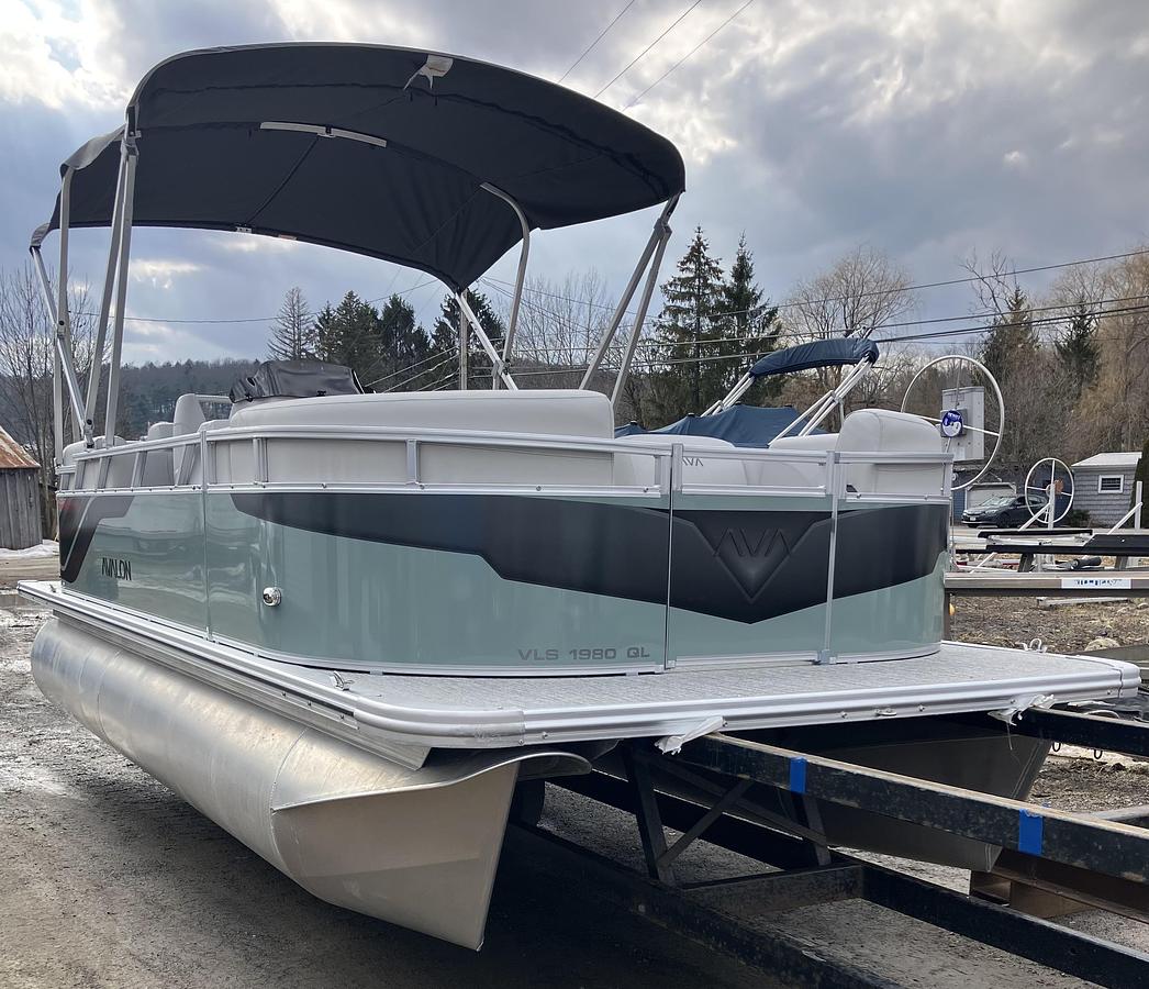 2026 Avalon VLS Quad Lounge