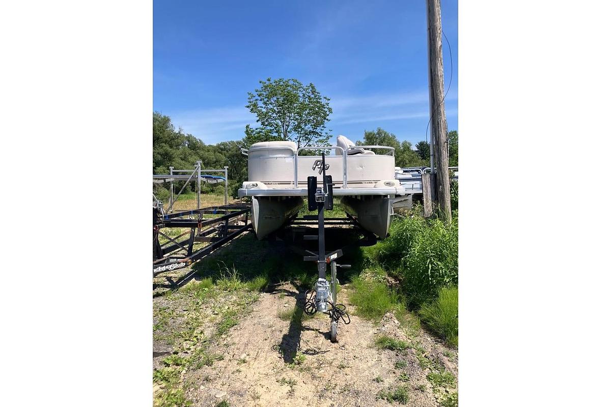 Used 2002 Aqua Patio Dinette