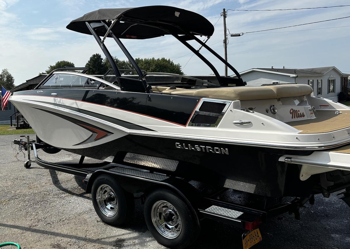 Used 2015 Glastron GT 225