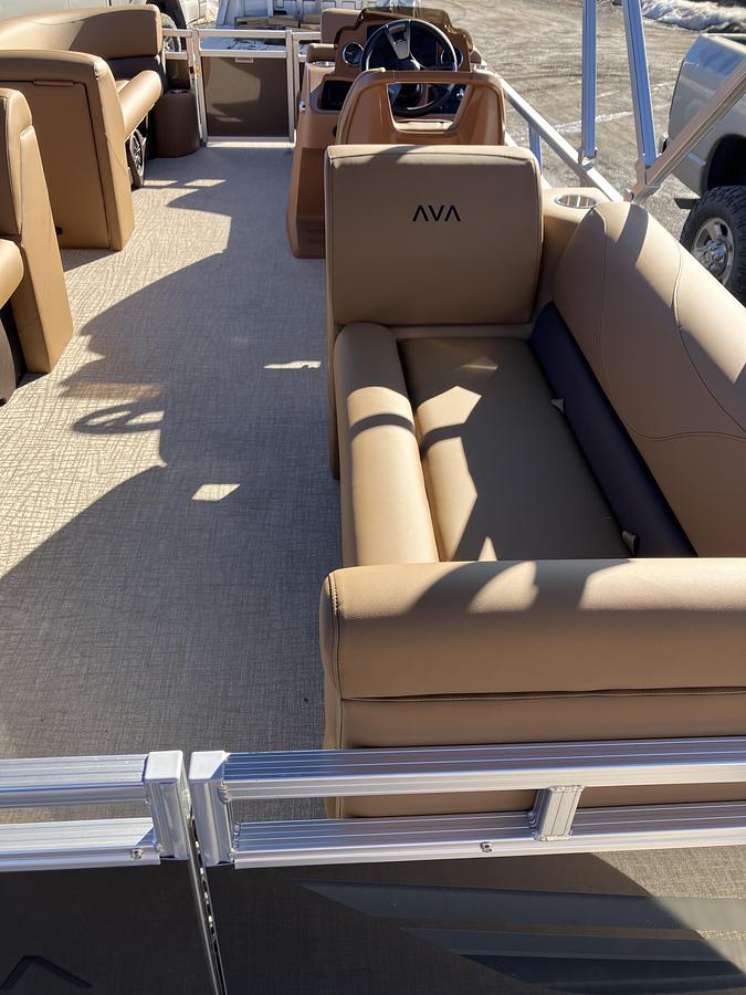 2026 Avalon VLS Quad Lounge 2180
