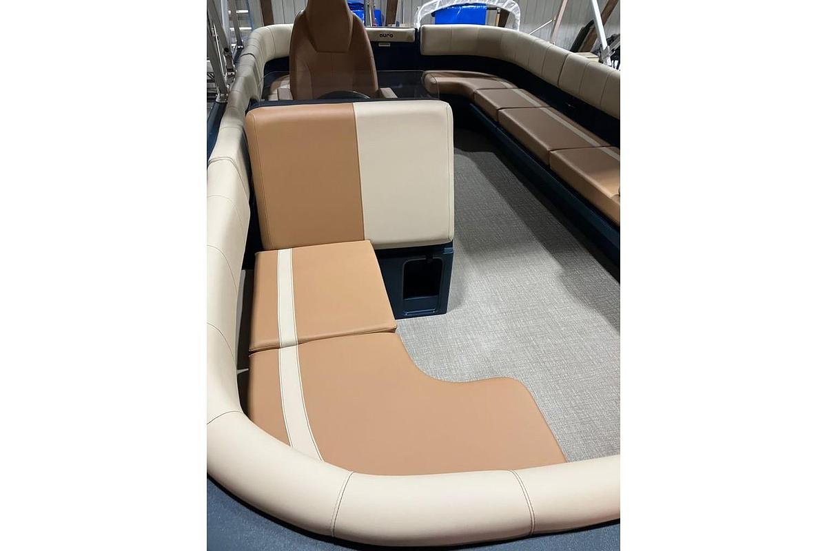 2025 Avalon Aura Quad Lounge