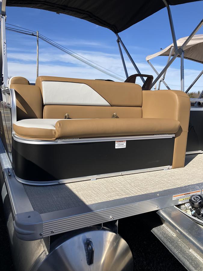 2026 Avalon Venture Cruise Rear Bench