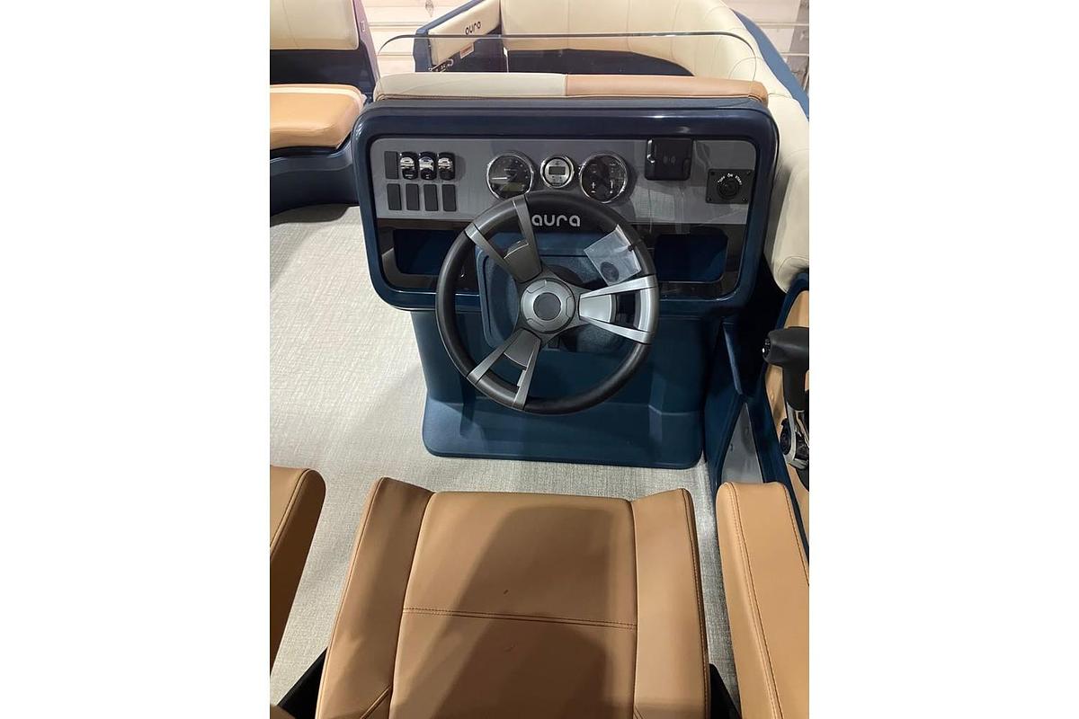 2025 Avalon Aura Quad Lounge