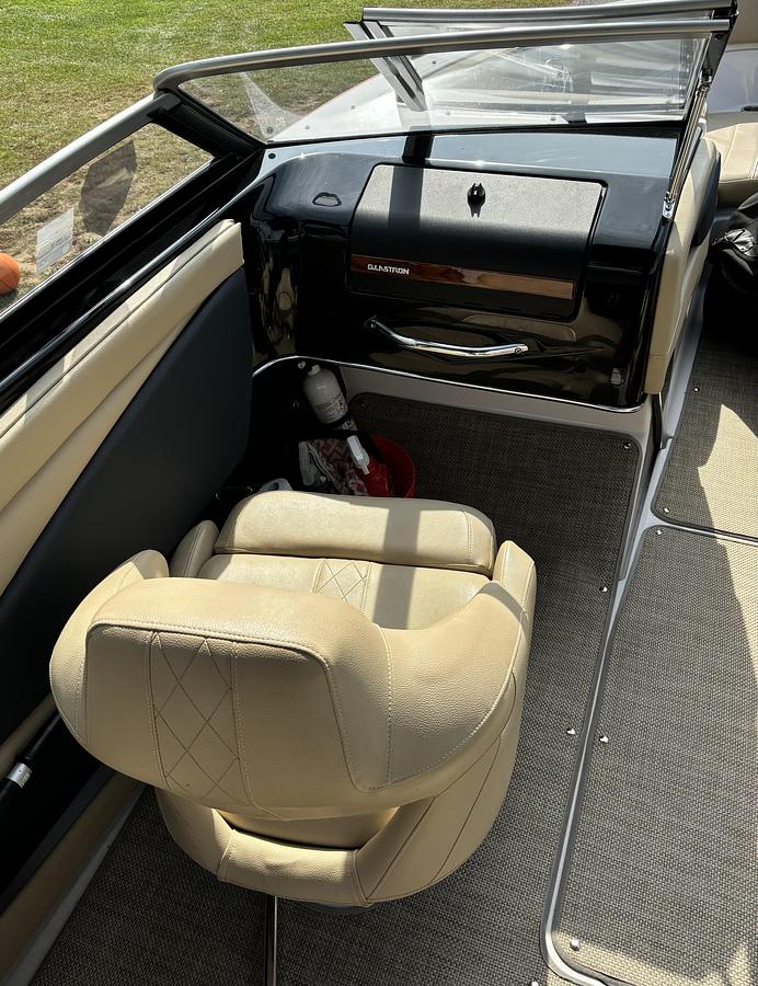 Used 2015 Glastron GT 225