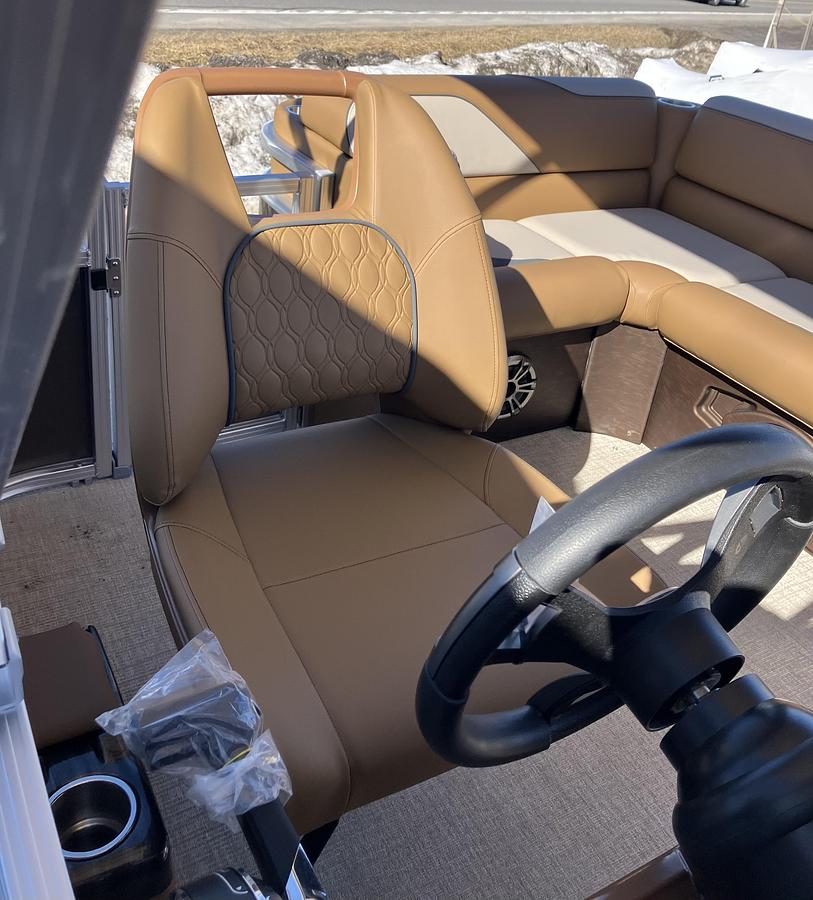 2026 Avalon Venture Cruise Rear Bench