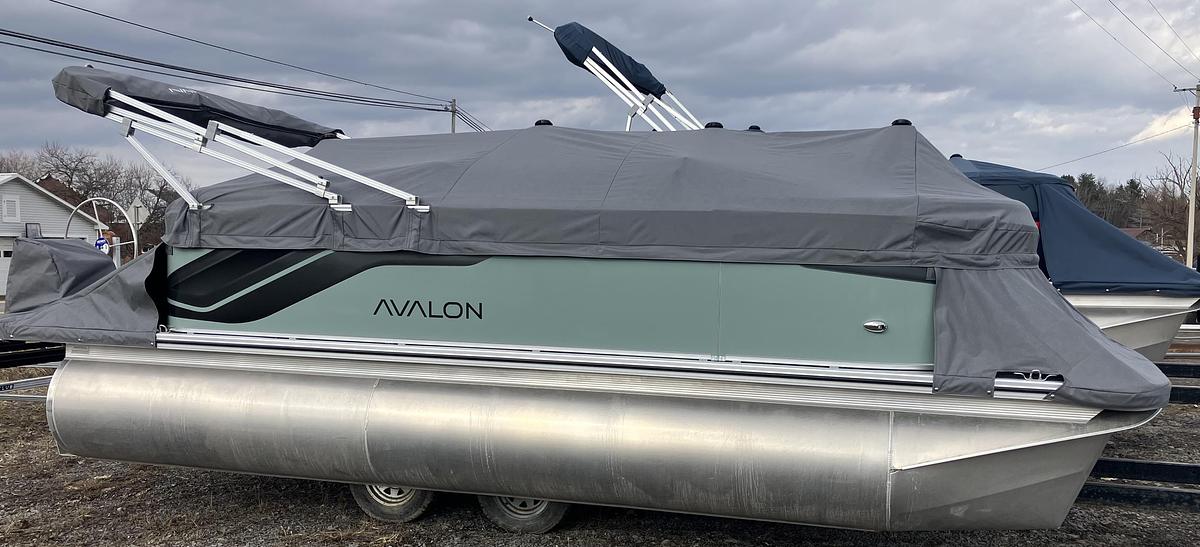 2026 Avalon VLS Quad Lounge