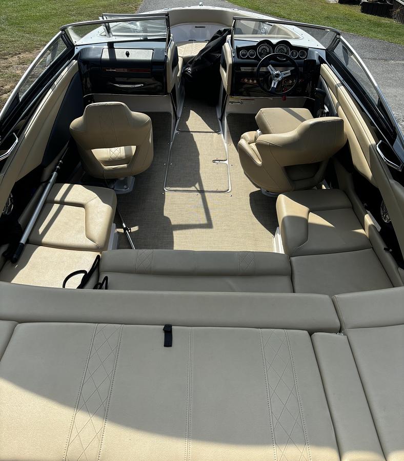 Used 2015 Glastron GT 225