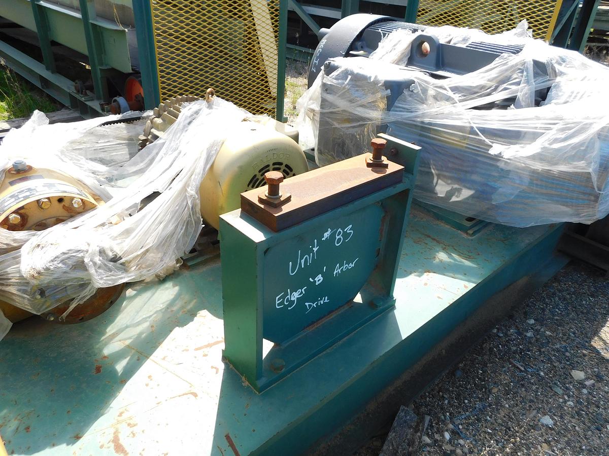 Used USNR  4TA30 TOP ARBOUR 5 SAW REMAN EDGER