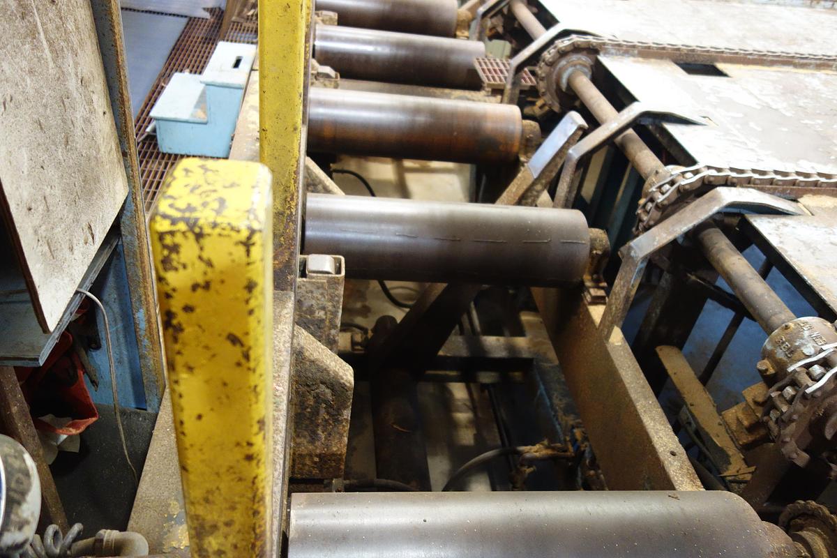 Used L-M Equipment 2 Saw Timber Deck