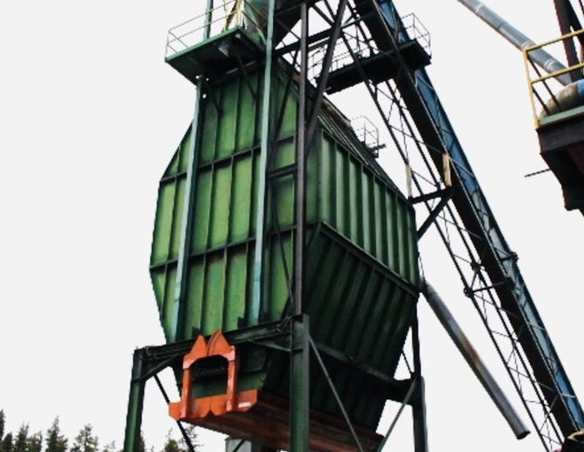 Used 30 Unit Chip Bin