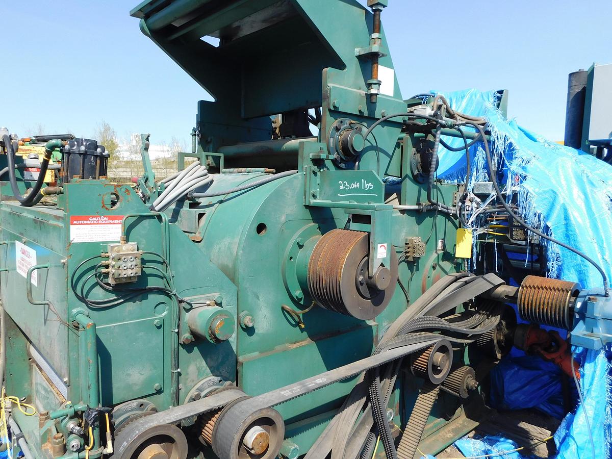 Used USNR  4TA30 TOP ARBOUR 5 SAW REMAN EDGER