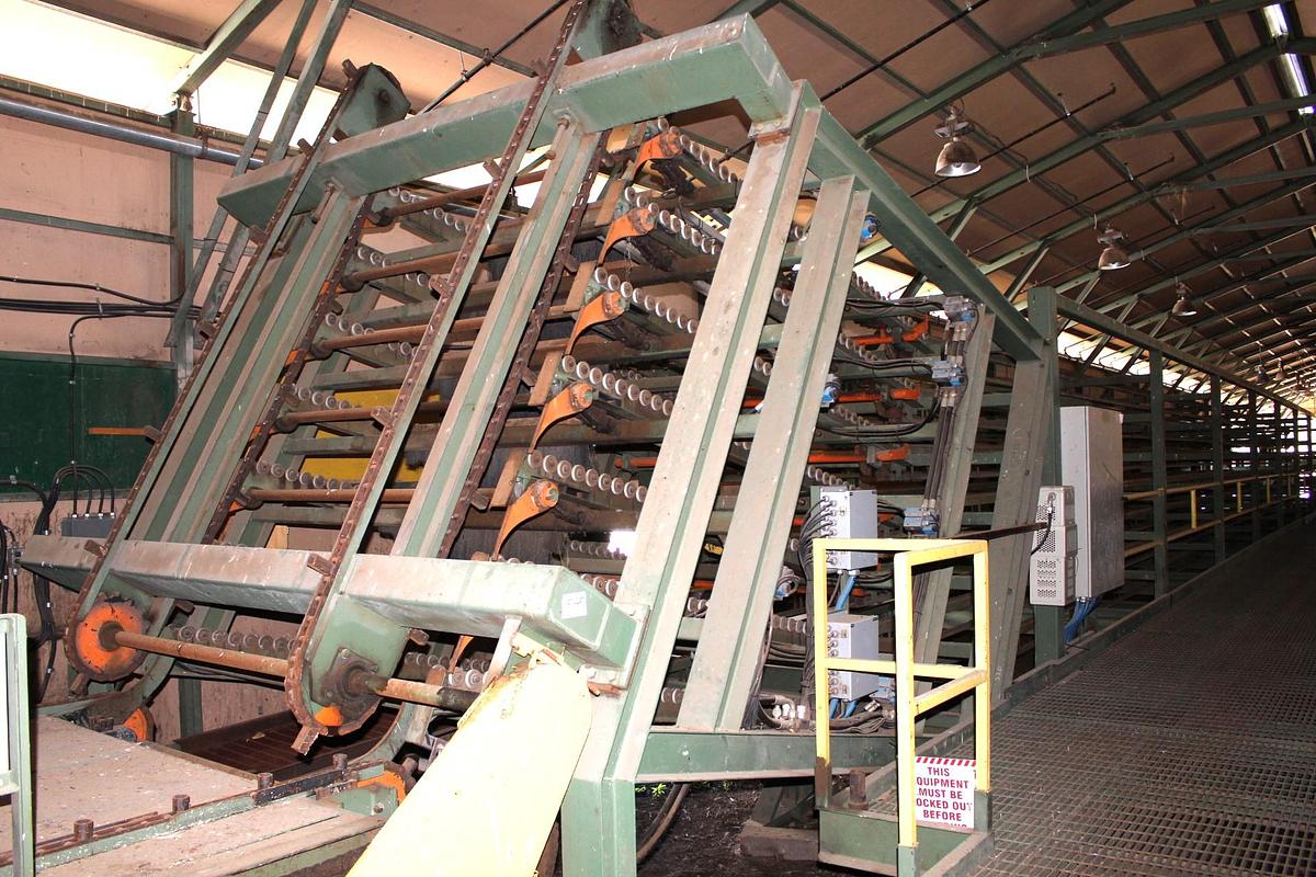 Used CARRIER STUD MILL 7 TRAY LUMBER SORTER