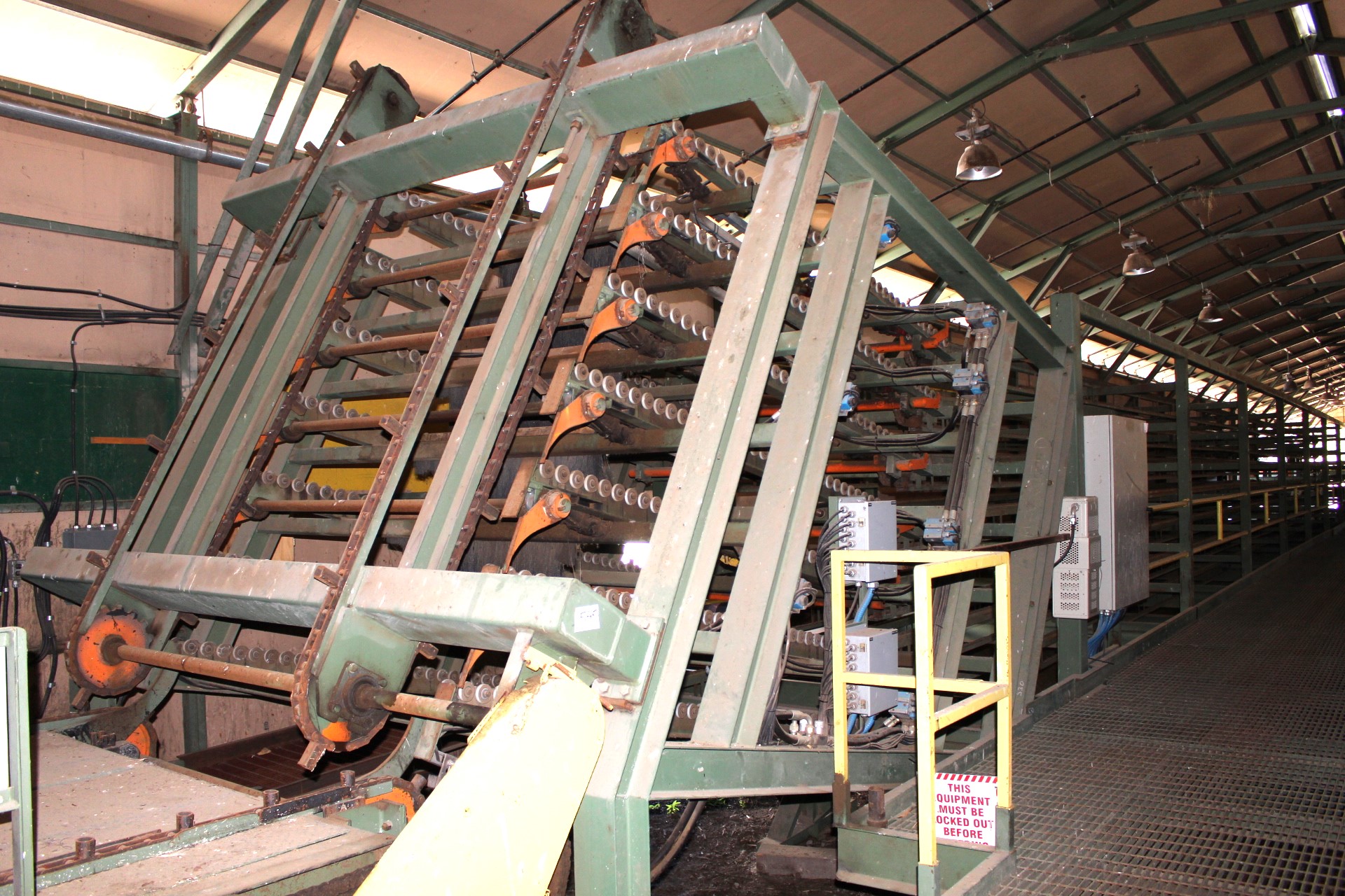 Used CARRIER STUD MILL 7 TRAY LUMBER SORTER