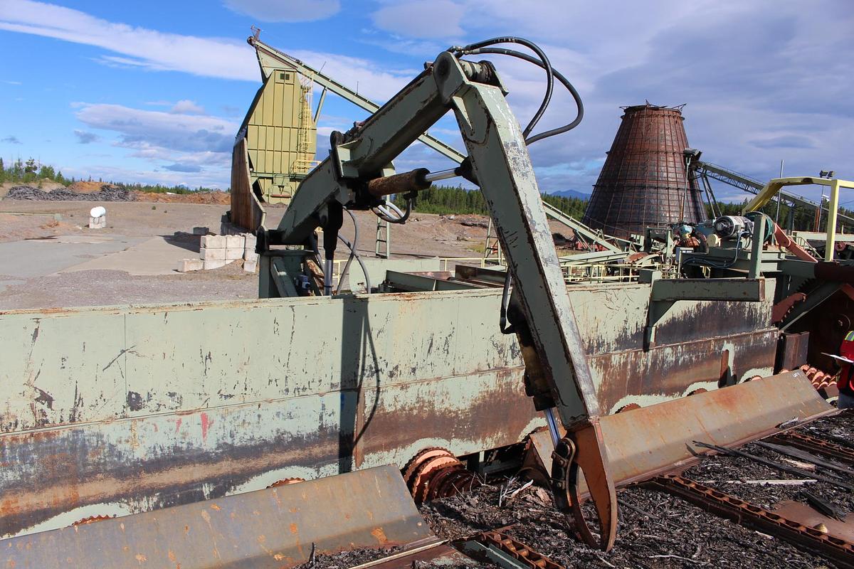 Used Pedestal Mounted Hydraulic Log Loader