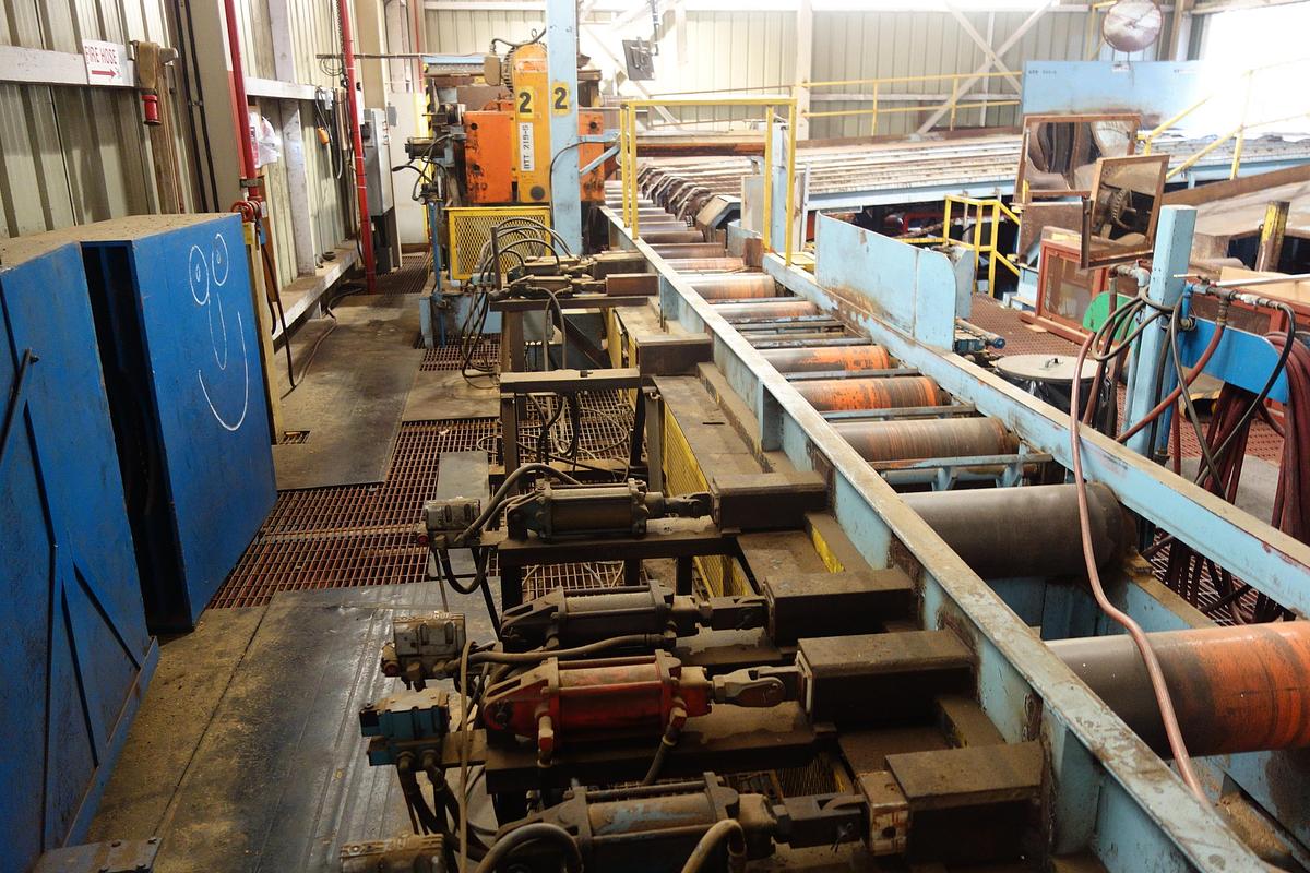 Used L-M Equipment 2 Saw Timber Deck