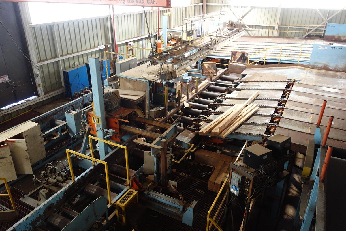 Used L-M Equipment 2 Saw Timber Deck