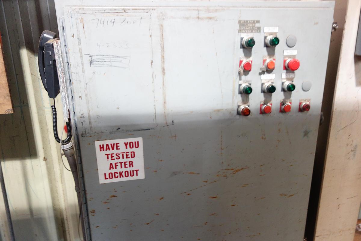 Used L-M Equipment 2 Saw Timber Deck