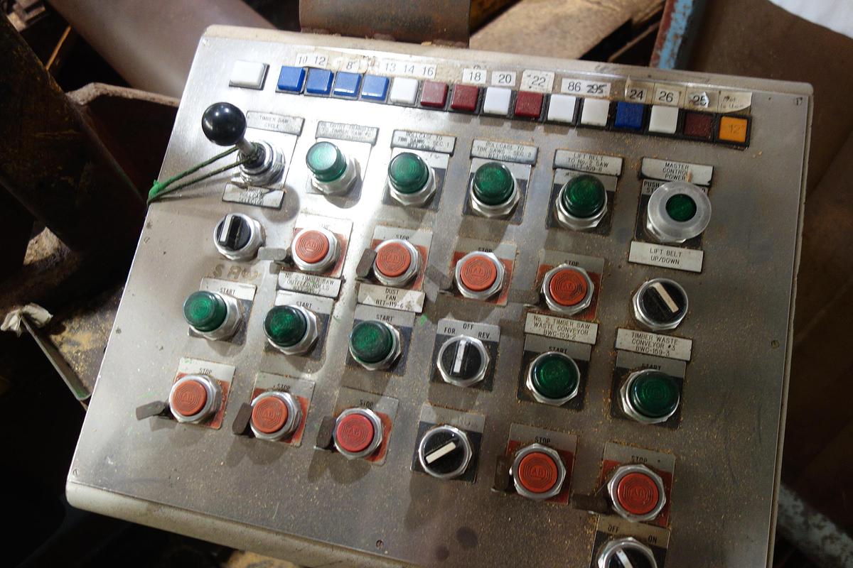 Used L-M Equipment 2 Saw Timber Deck