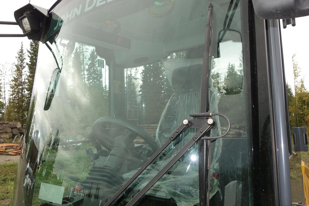 Used 2022 John Deere  244L Wheel Loader