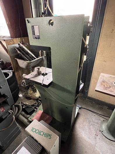 Used BRUGT PNEUMATISK PRESSE, FABRIKAT PRESSOTECHNIK, MODEL PC 8, MASKIN NR.…