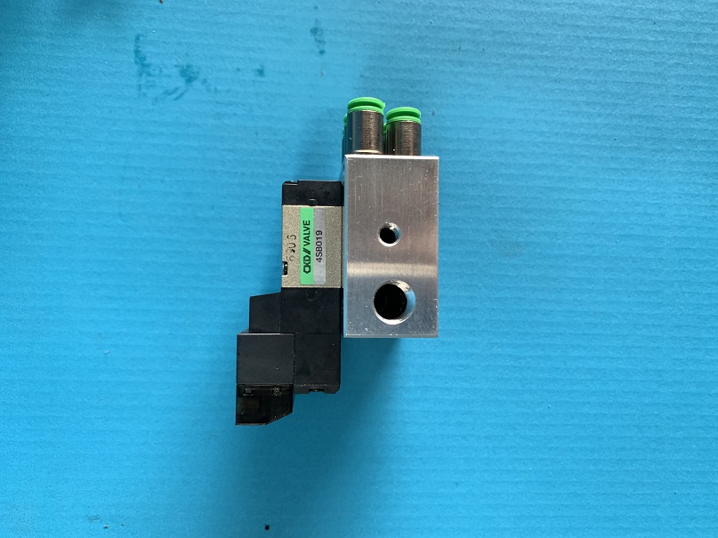 Used CKD Solenoid Valve 4SB019