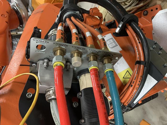 Used ABB IRB 6640 180/2.55 NEW 2014 WITH ARO SPOT WELDING GUN AND REXROTH WELDING CONTROLLER