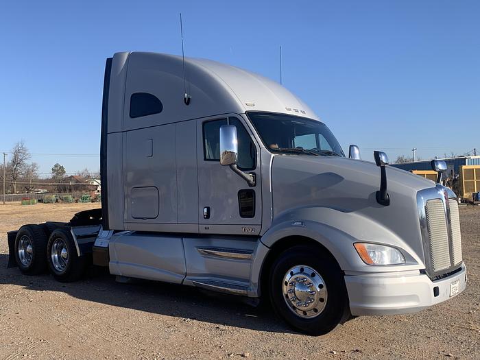 Used 2013 Kenworth T700