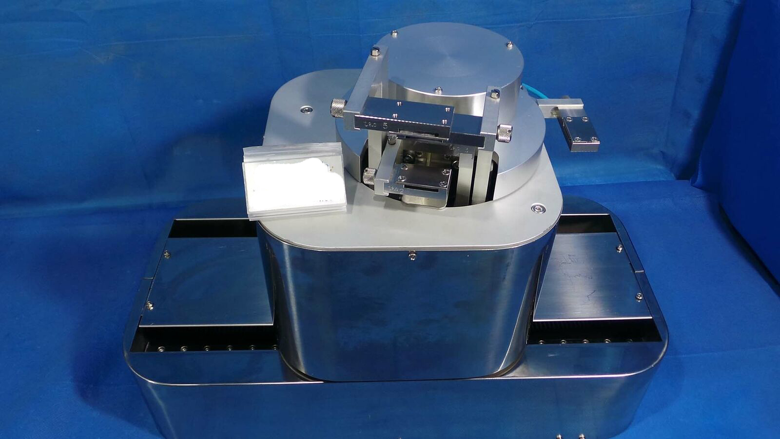 Used NSK Ltd MTZ11045N501 Robot, Type MTZ11045N501 / 2.0 V-III / Motorized Precision Guide Ro