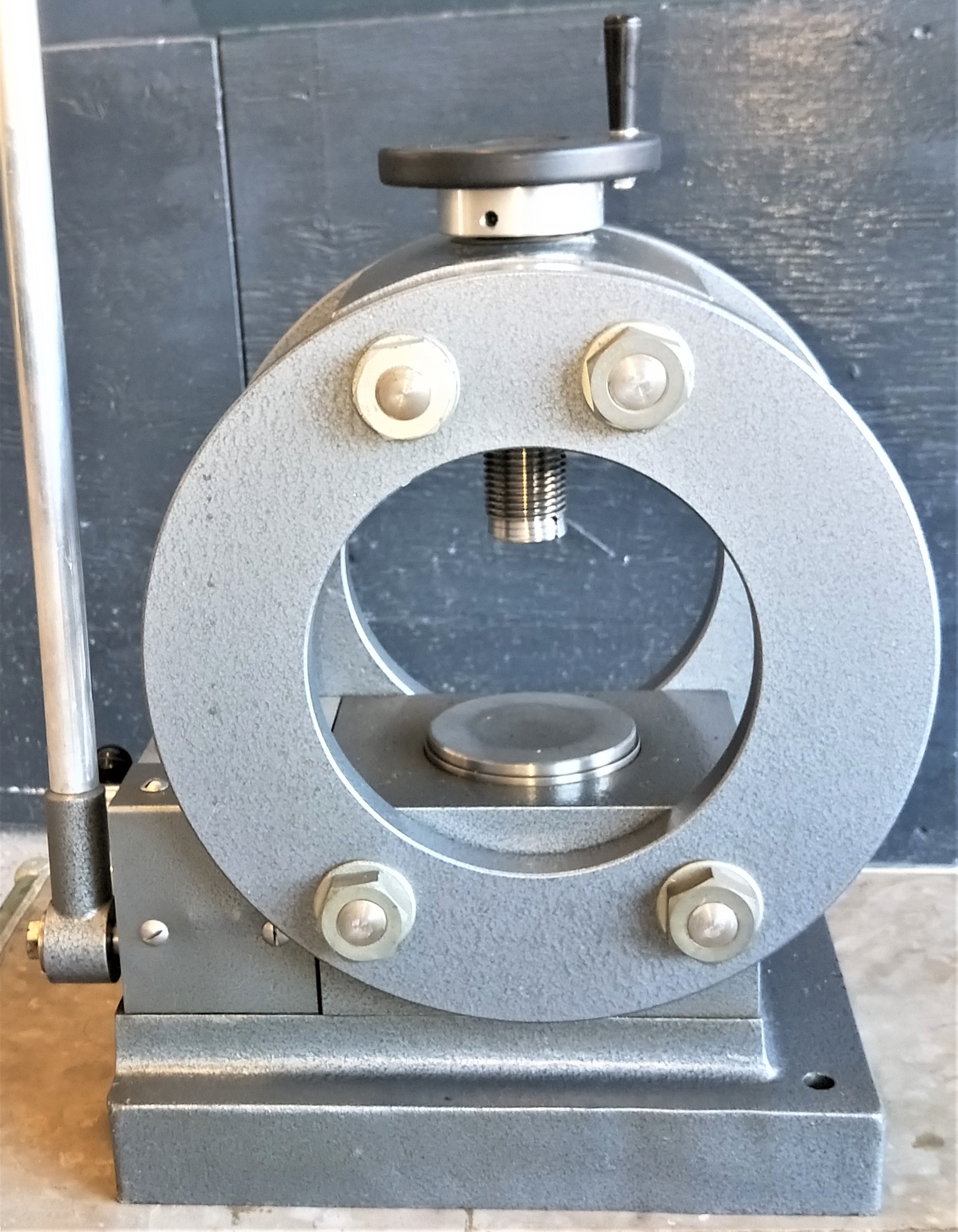 Used RIIC 25-Ton Hydraulic Ring Press