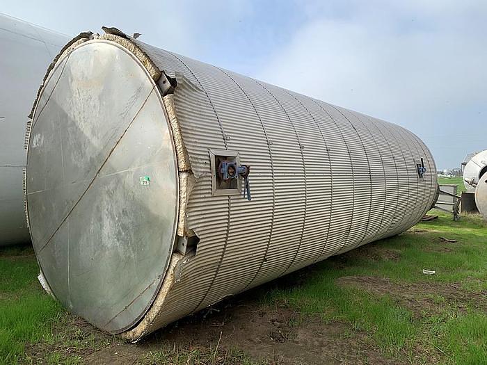 Used 11,500 GALLON VERTICAL INSULATED TANK - S/S
