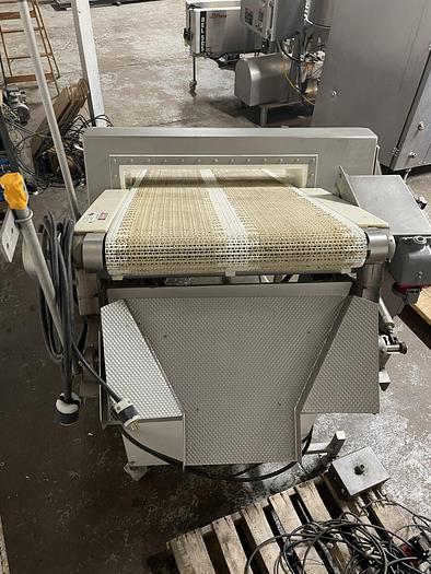 Used Safeline Metal detector