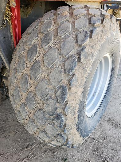 Used 2012 Massey Ferguson 2190 Baler w/ Accumulator