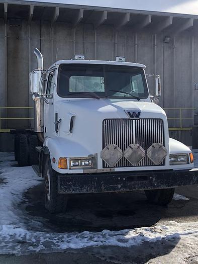 Used 1998 Western Star Heavy Duty Chassis 5864SS Severe Service
