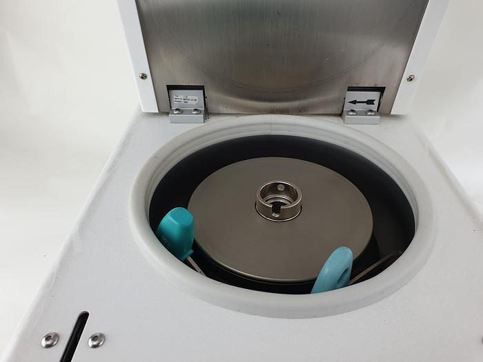 Used Hettich Micro 22 R Centrifuge