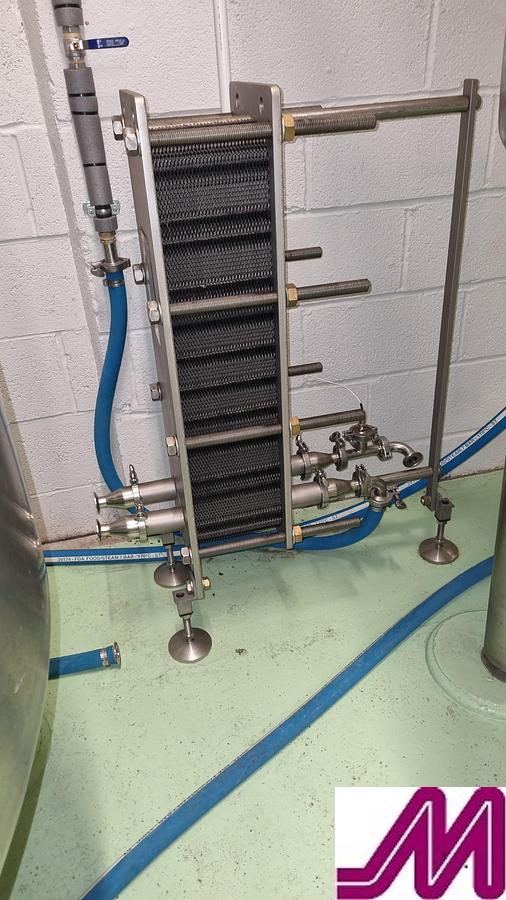 Used 2016 Complete 10 bbl Brewery with Fermenting Vessles and Steam Generator Jintan
