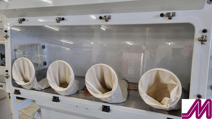 Used 2014 GEA Hilge 1.8m 4 Glove Negative Isolator