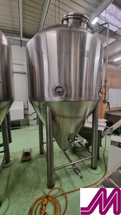 Used 2016 Complete 10 bbl Brewery with Fermenting Vessles and Steam Generator Jintan