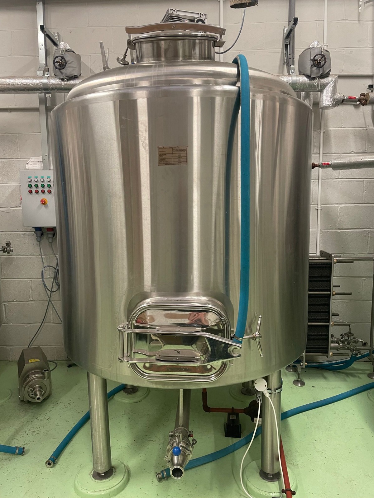 Used 2016 Complete 10 bbl Brewery with Fermenting Vessles and Steam Generator Jintan
