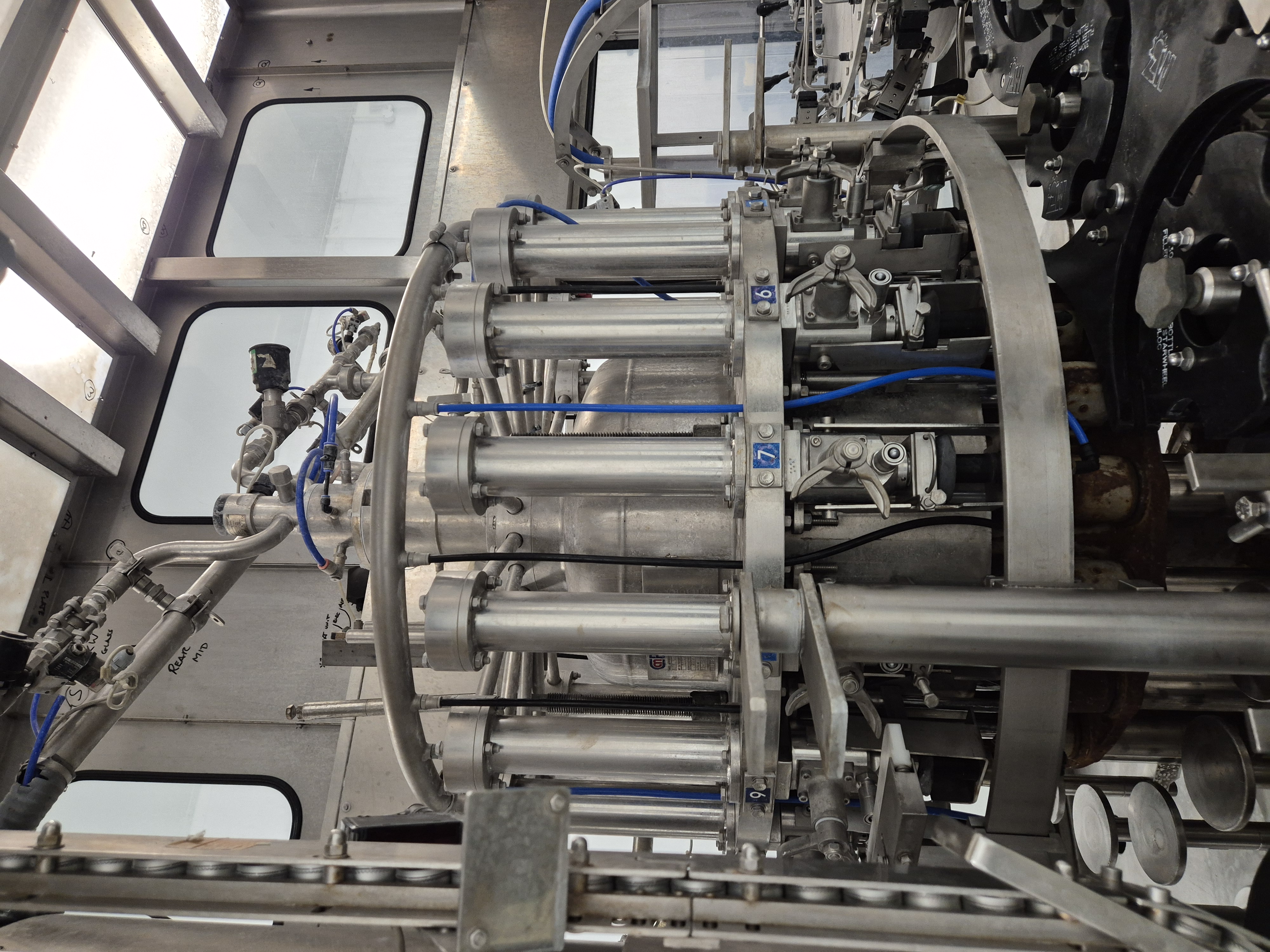 Used 2004  Filling systems E-ISO-G 16 16 4 Rotary Carbonated Glass Bottle Rinser Filler Capper