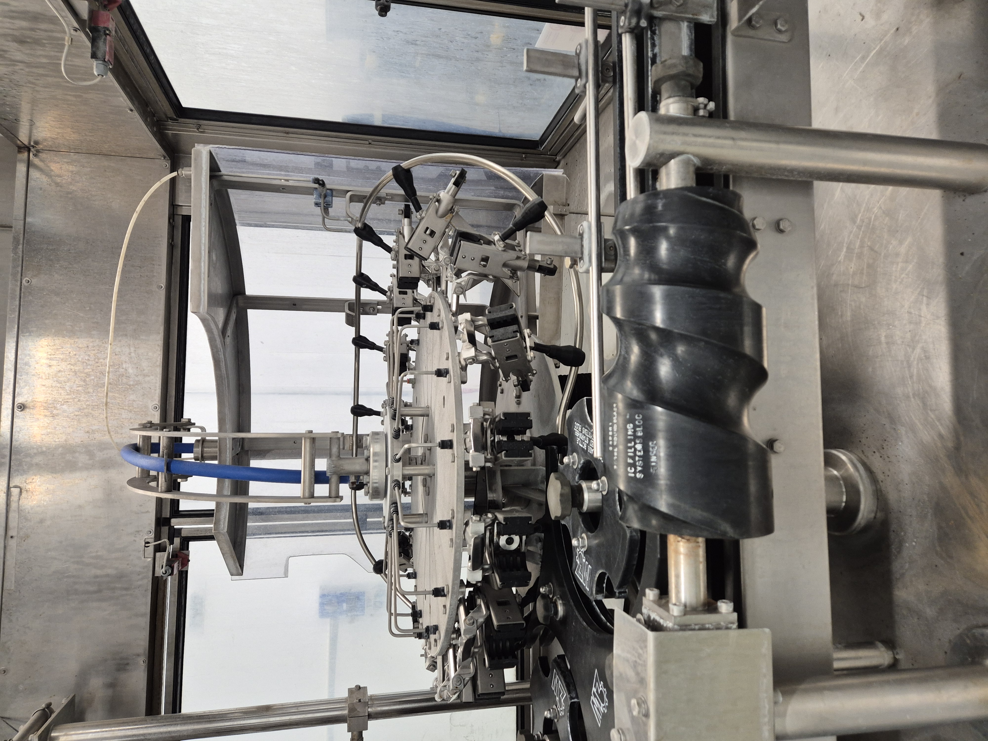 Used 2004  Filling systems E-ISO-G 16 16 4 Rotary Carbonated Glass Bottle Rinser Filler Capper