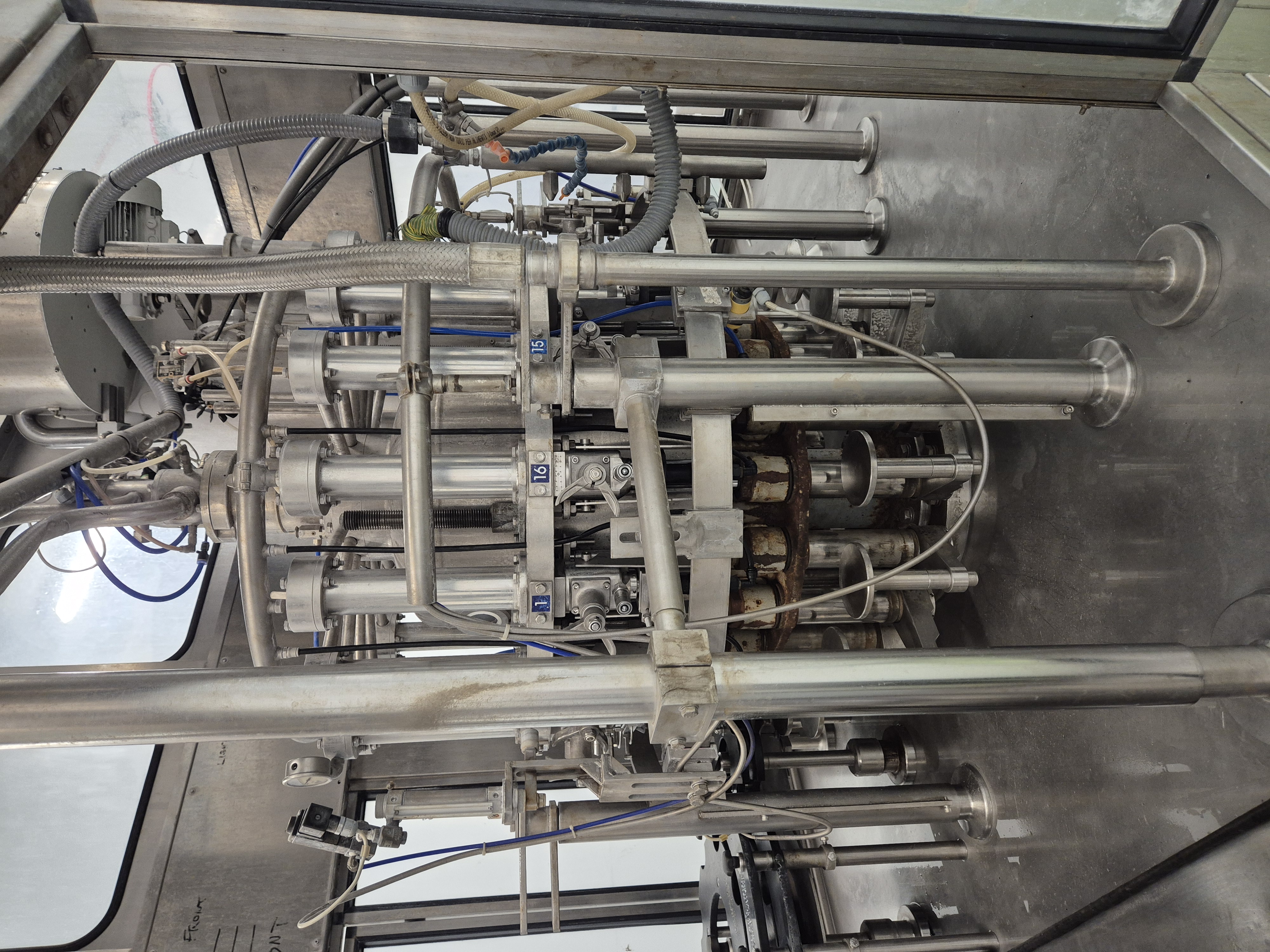 Used 2004  Filling systems E-ISO-G 16 16 4 Rotary Carbonated Glass Bottle Rinser Filler Capper