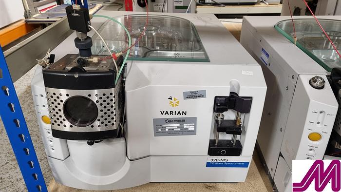 Used Varian CP-3800 Gas Chromatography with CP8400 Autosampler & Varian Saturn 2200 Mass Spectrometer